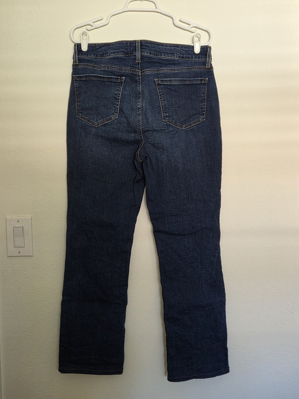 NYDJ Women’s Straight Leg Jeans in Dark Blue with Tan Stitching - Picture 4 of 5